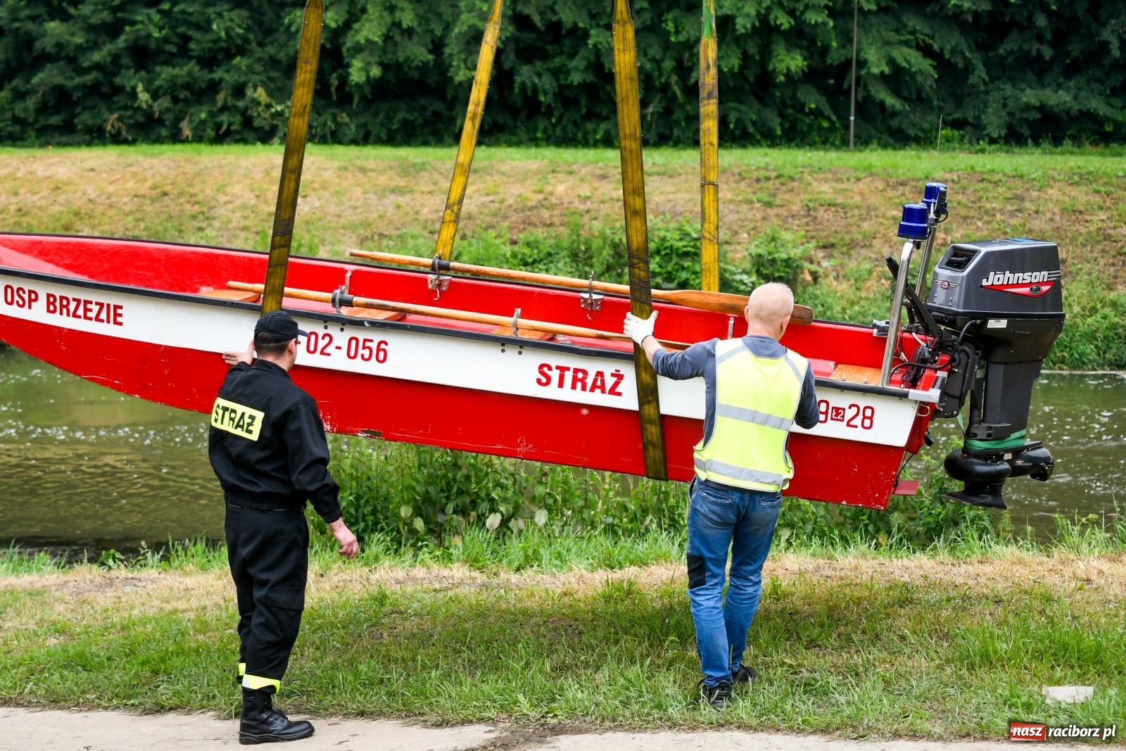 Zdjęcie w galerii na portalu naszraciborz.pl: Ponad trzydzieści pływadeł wypłynęło z Raciborza w stronę Kędzierzyna-Koźla [FOTO i WIDEO] wiadomości z regionu