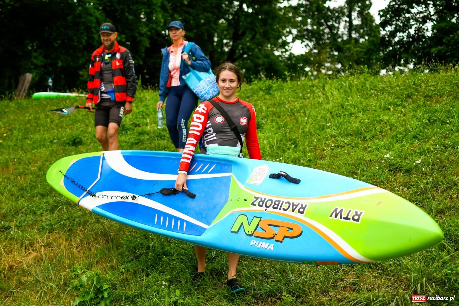 Zdjęcie w galerii na portalu naszraciborz.pl: Ponad trzydzieści pływadeł wypłynęło z Raciborza w stronę Kędzierzyna-Koźla [FOTO i WIDEO] wiadomości z regionu