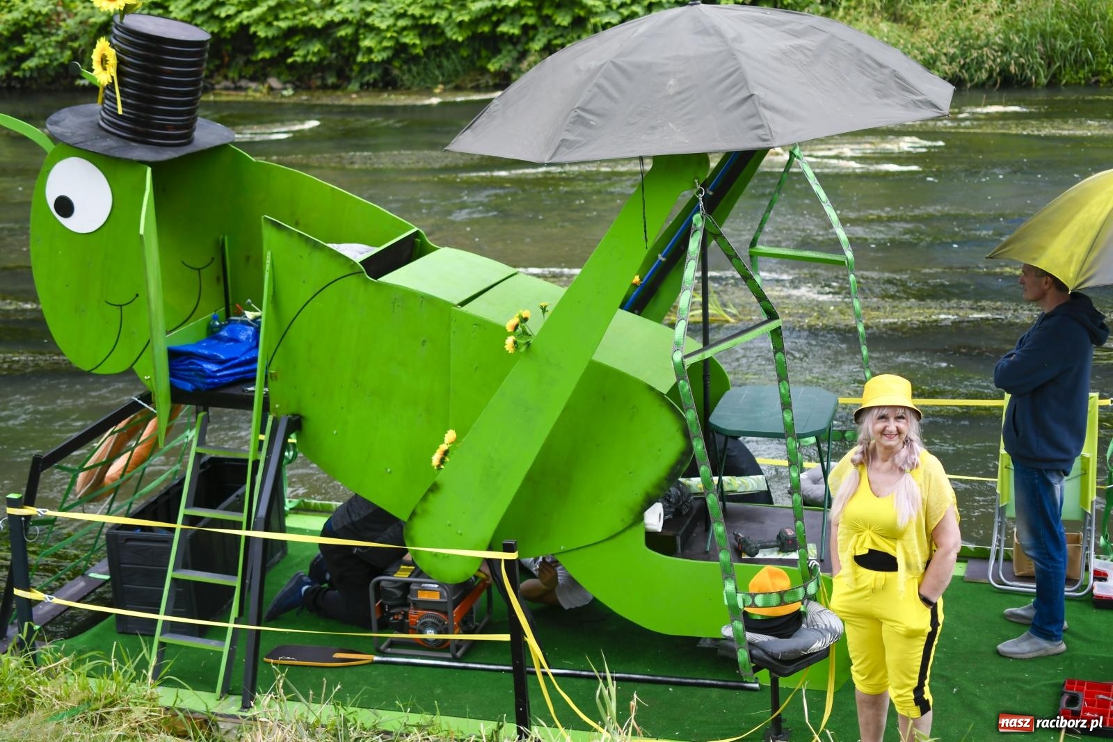Zdjęcie w galerii na portalu naszraciborz.pl: Ponad trzydzieści pływadeł wypłynęło z Raciborza w stronę Kędzierzyna-Koźla [FOTO i WIDEO] wiadomości z regionu