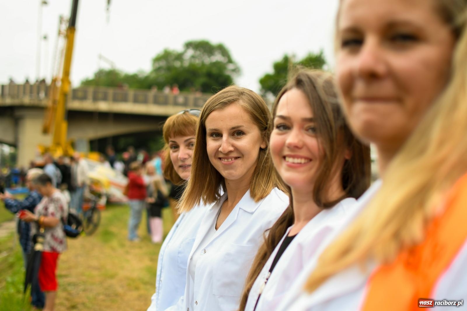 Zdjęcie w galerii na portalu naszraciborz.pl: Ponad trzydzieści pływadeł wypłynęło z Raciborza w stronę Kędzierzyna-Koźla [FOTO i WIDEO] wiadomości z regionu