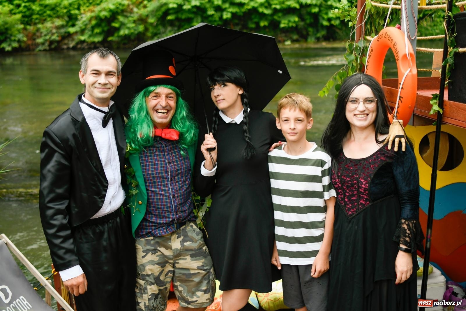 Zdjęcie w galerii na portalu naszraciborz.pl: Ponad trzydzieści pływadeł wypłynęło z Raciborza w stronę Kędzierzyna-Koźla [FOTO i WIDEO] wiadomości z regionu