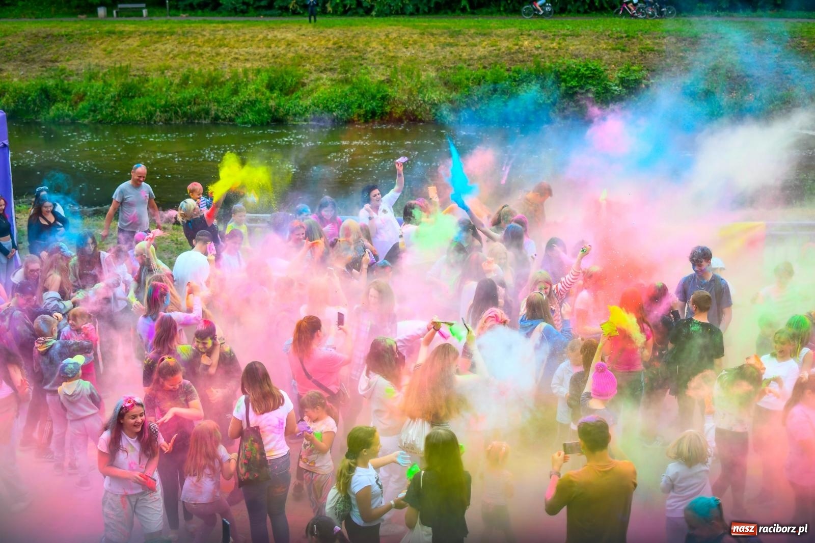 Zdjęcie w galerii na portalu naszraciborz.pl: Raciborskie święto kolorów [FOTO i WIDEO] wiadomości z regionu