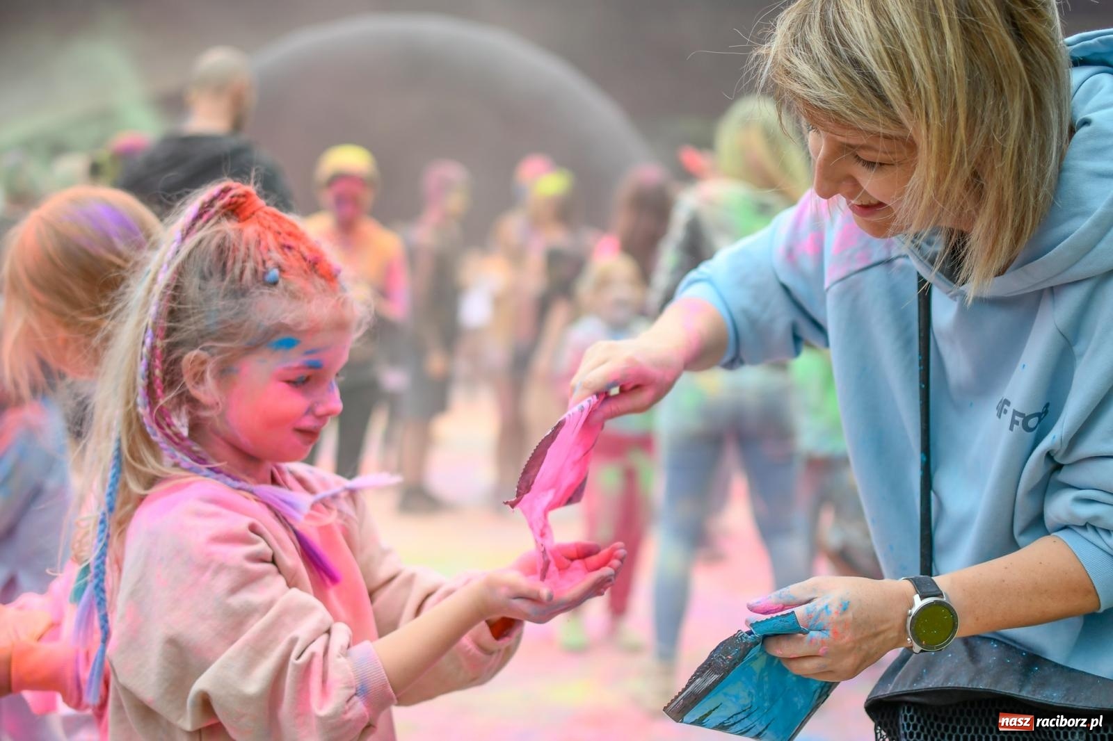 Zdjęcie w galerii na portalu naszraciborz.pl: Raciborskie święto kolorów [FOTO i WIDEO] wiadomości z regionu