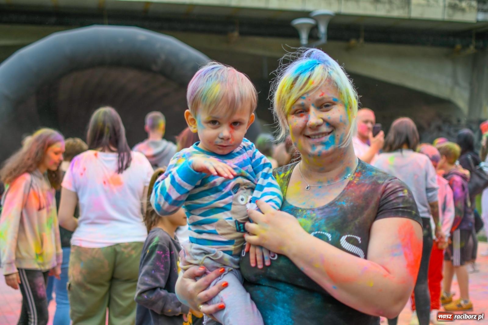 Zdjęcie w galerii na portalu naszraciborz.pl: Raciborskie święto kolorów [FOTO i WIDEO] wiadomości z regionu