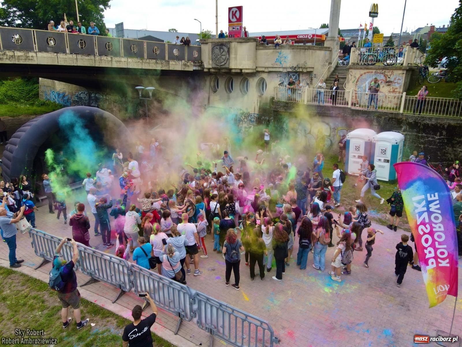 Zdjęcie w galerii na portalu naszraciborz.pl: Raciborskie święto kolorów [FOTO i WIDEO] wiadomości z regionu