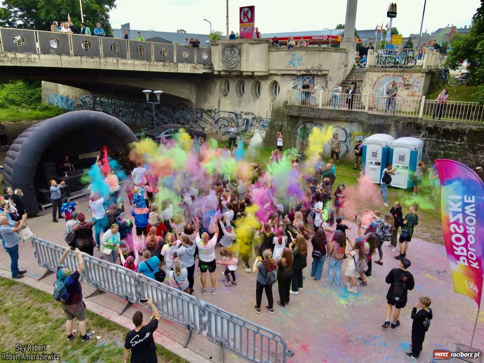 Zdjęcie w galerii na portalu naszraciborz.pl: Raciborskie święto kolorów [FOTO i WIDEO] wiadomości z regionu