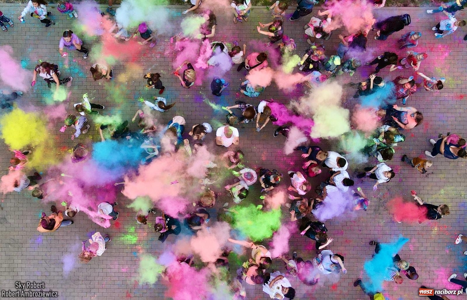 Zdjęcie w galerii na portalu naszraciborz.pl: Raciborskie święto kolorów [FOTO i WIDEO] wiadomości z regionu