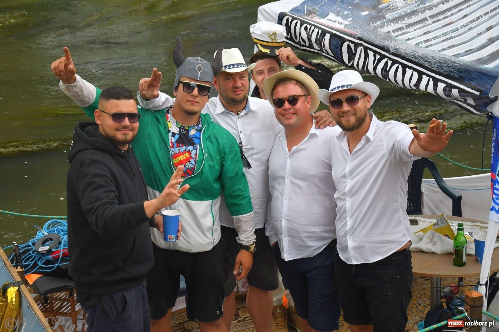 Zdjęcie w galerii na portalu naszraciborz.pl: Morsy, statki i łodzie. Pływadło na bis! wiadomości z regionu