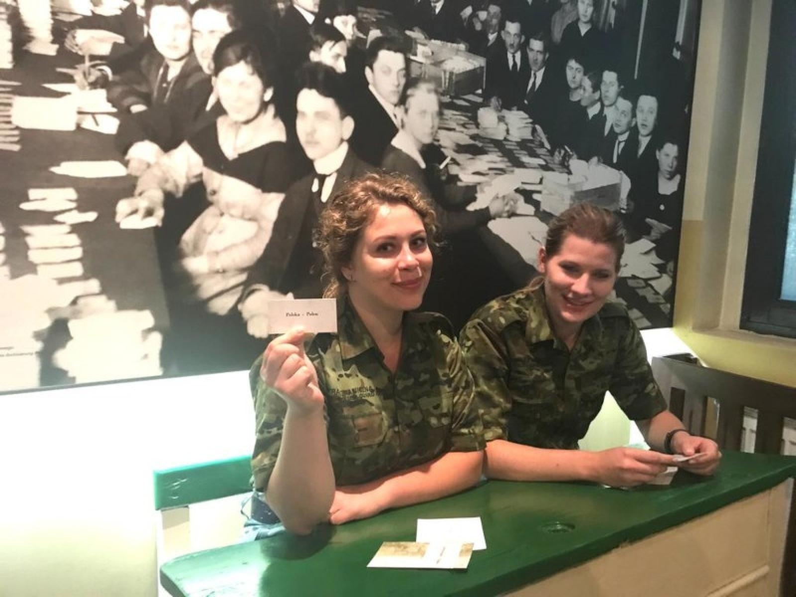 Zdjęcie w galerii na portalu naszraciborz.pl: Nowi mundurowi złożyli ślubowanie przy ul. Dąbrowskiego wiadomości z regionu