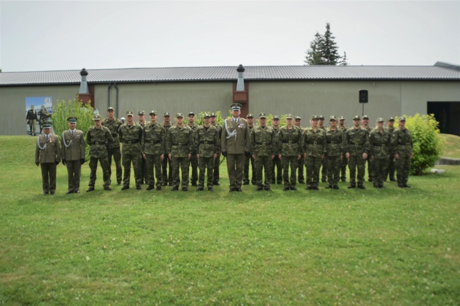 Zdjęcie w galerii na portalu naszraciborz.pl: Nowi mundurowi złożyli ślubowanie przy ul. Dąbrowskiego wiadomości z regionu