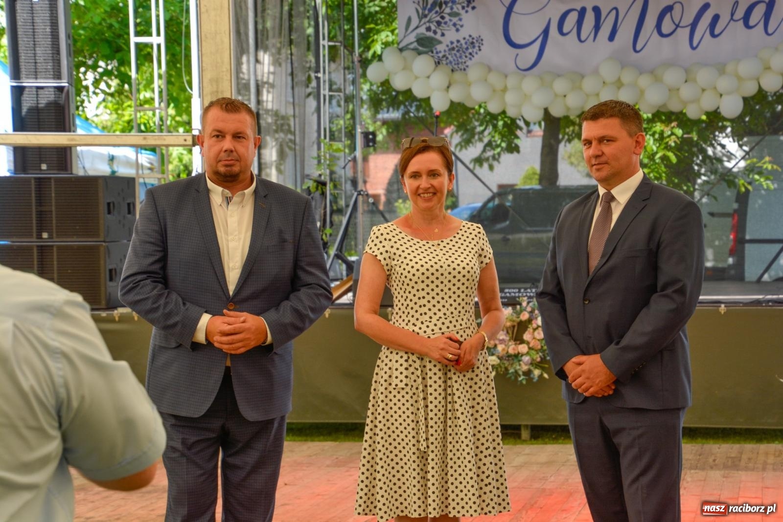 Zdjęcie w galerii na portalu naszraciborz.pl: Dąb papieski i kapsuła czasu. Gamów świętuje 800-lecie [FOTO i WIDEO] wiadomości z regionu