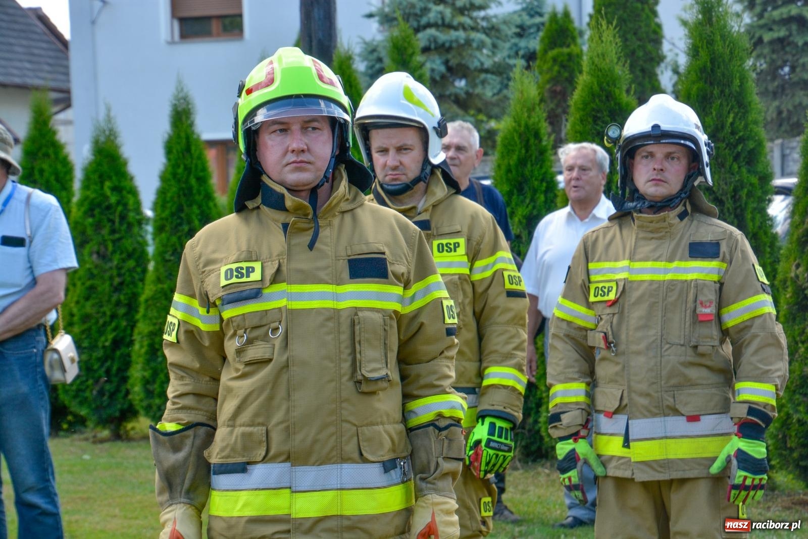 Zdjęcie w galerii na portalu naszraciborz.pl: Dąb papieski i kapsuła czasu. Gamów świętuje 800-lecie [FOTO i WIDEO] wiadomości z regionu