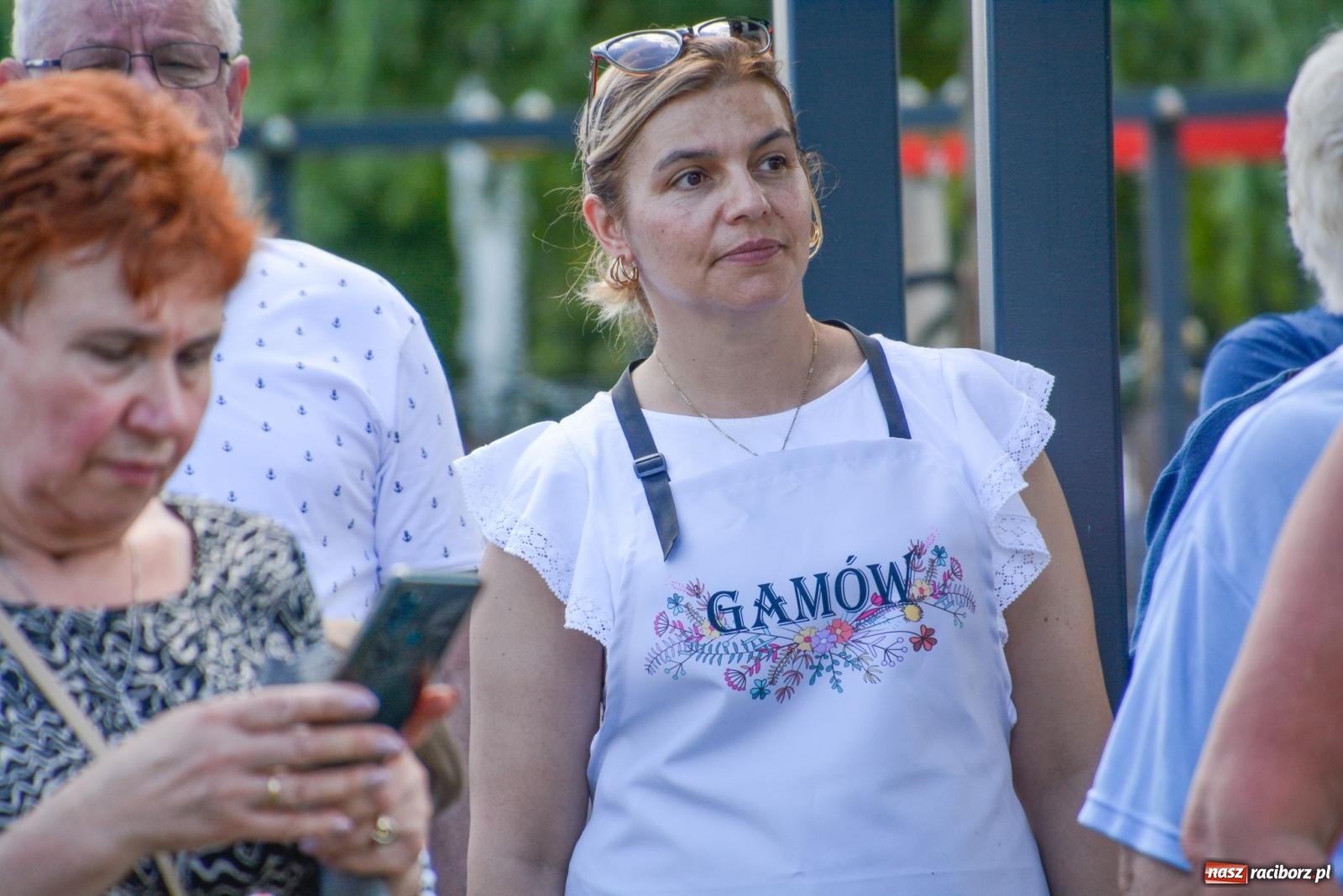 Zdjęcie w galerii na portalu naszraciborz.pl: Dąb papieski i kapsuła czasu. Gamów świętuje 800-lecie [FOTO i WIDEO] wiadomości z regionu