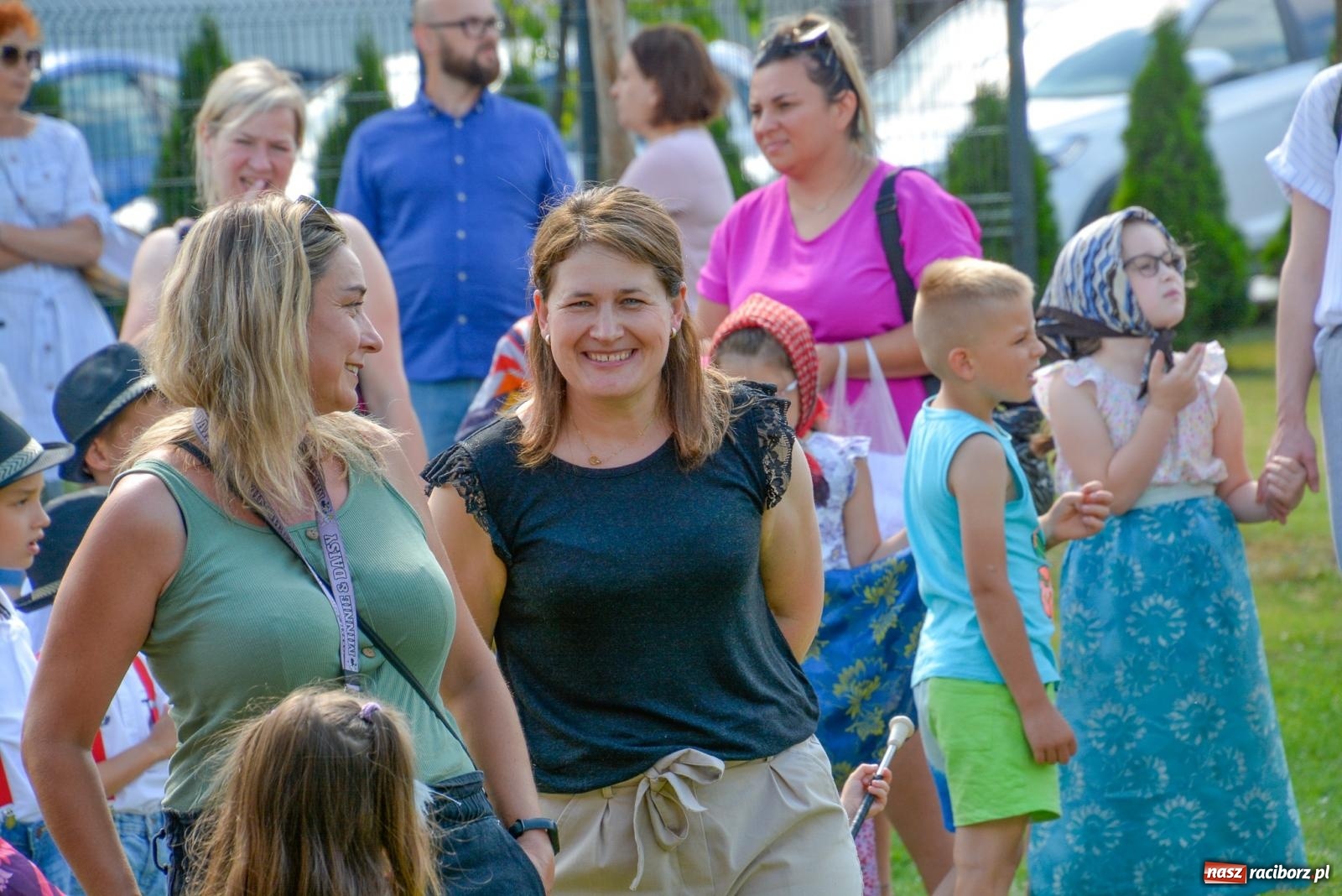 Zdjęcie w galerii na portalu naszraciborz.pl: Dąb papieski i kapsuła czasu. Gamów świętuje 800-lecie [FOTO i WIDEO] wiadomości z regionu