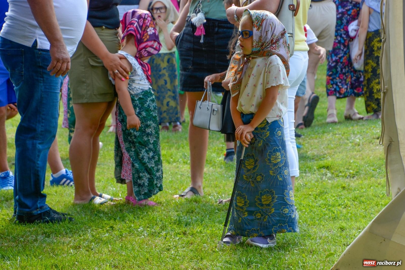 Zdjęcie w galerii na portalu naszraciborz.pl: Dąb papieski i kapsuła czasu. Gamów świętuje 800-lecie [FOTO i WIDEO] wiadomości z regionu
