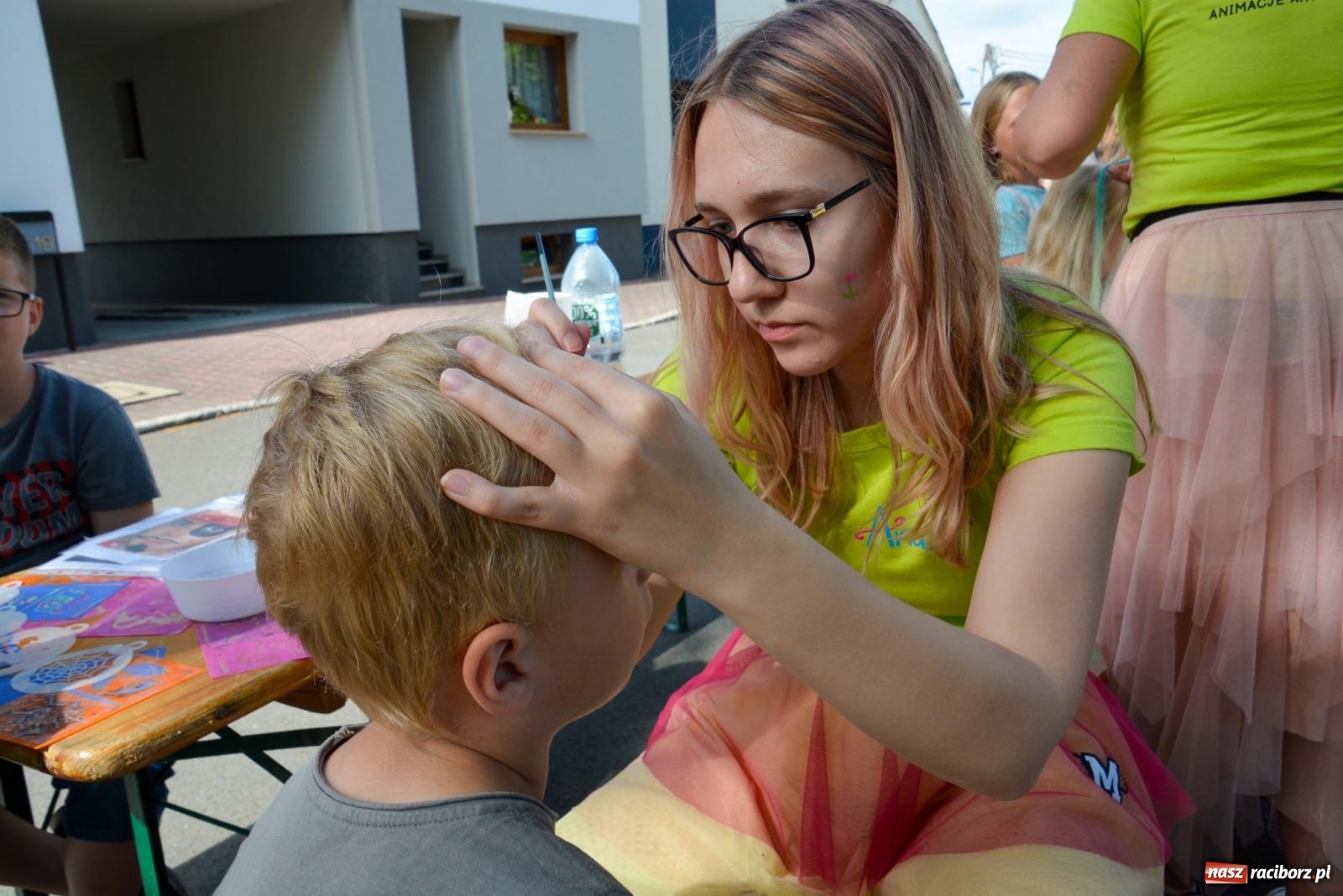 Zdjęcie w galerii na portalu naszraciborz.pl: Piana party i recyklingowi bohaterzy. Rodzinna niedziela w Krzanowicach [FOTO i WIDEO] wiadomości z regionu