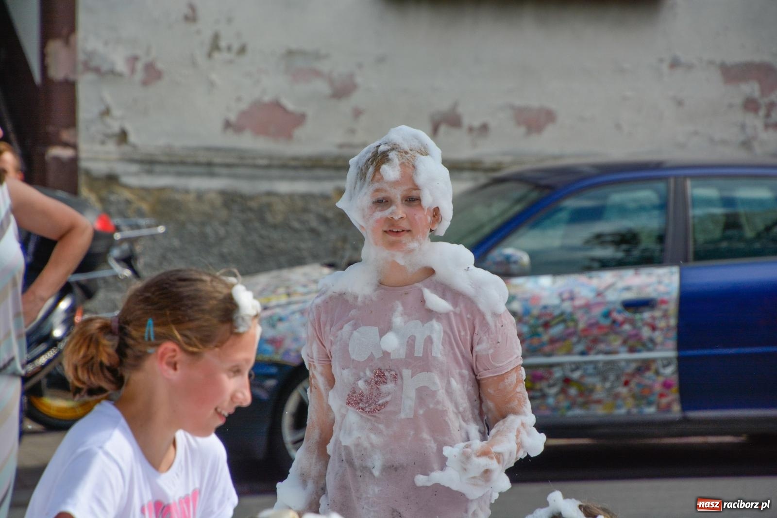 Zdjęcie w galerii na portalu naszraciborz.pl: Piana party i recyklingowi bohaterzy. Rodzinna niedziela w Krzanowicach [FOTO i WIDEO] wiadomości z regionu