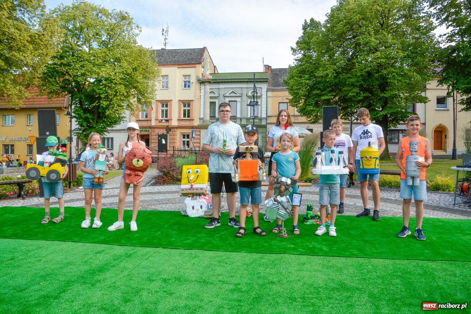 Zdjęcie w galerii na portalu naszraciborz.pl: Piana party i recyklingowi bohaterzy. Rodzinna niedziela w Krzanowicach [FOTO i WIDEO] wiadomości z regionu