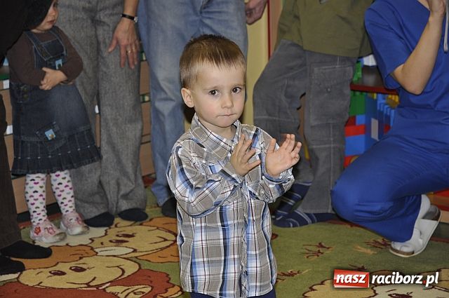 Zdjęcie w galerii na portalu naszraciborz.pl: Dzień Babci i Dziadka w żłobku wiadomości z regionu