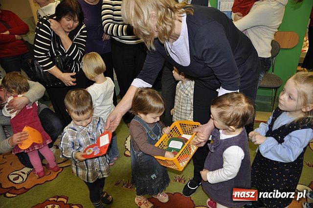Zdjęcie w galerii na portalu naszraciborz.pl: Dzień Babci i Dziadka w żłobku wiadomości z regionu