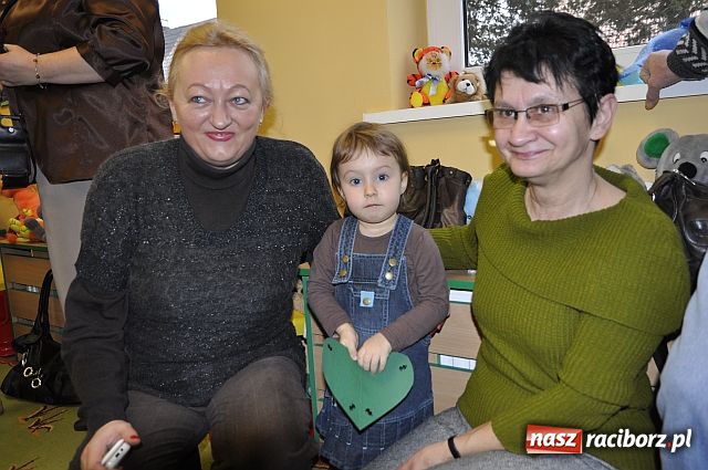 Zdjęcie w galerii na portalu naszraciborz.pl: Dzień Babci i Dziadka w żłobku wiadomości z regionu