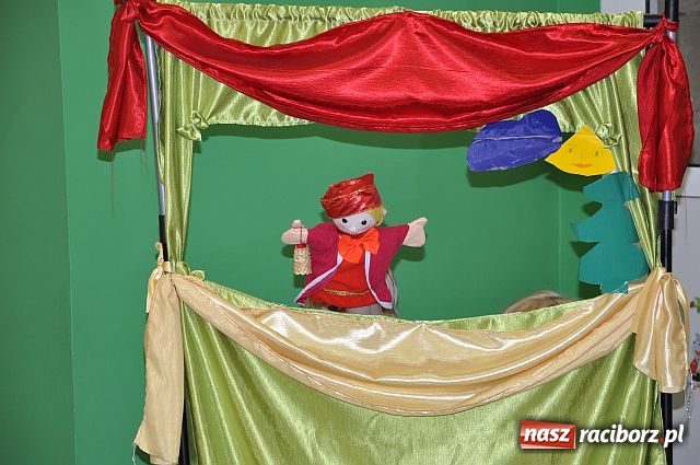 Zdjęcie w galerii na portalu naszraciborz.pl: Dzień Babci i Dziadka w żłobku wiadomości z regionu