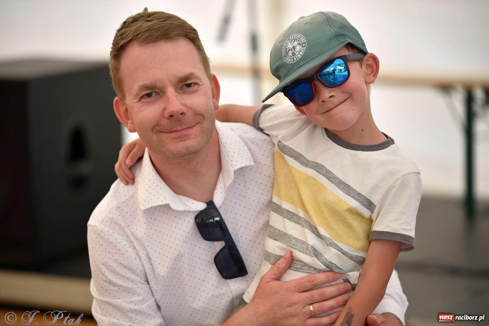 Zdjęcie w galerii na portalu naszraciborz.pl: Wicher w klasztornym ogrodzie. Futboliści z Płoni świętują 30-lecie swojego klubu wiadomości z regionu