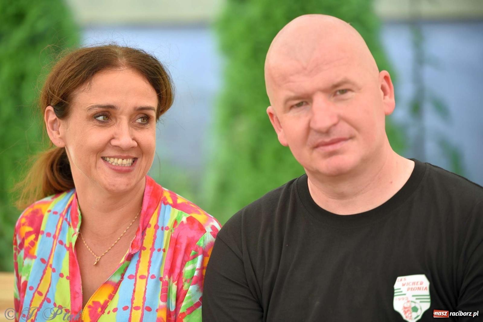 Zdjęcie w galerii na portalu naszraciborz.pl: Wicher w klasztornym ogrodzie. Futboliści z Płoni świętują 30-lecie swojego klubu wiadomości z regionu