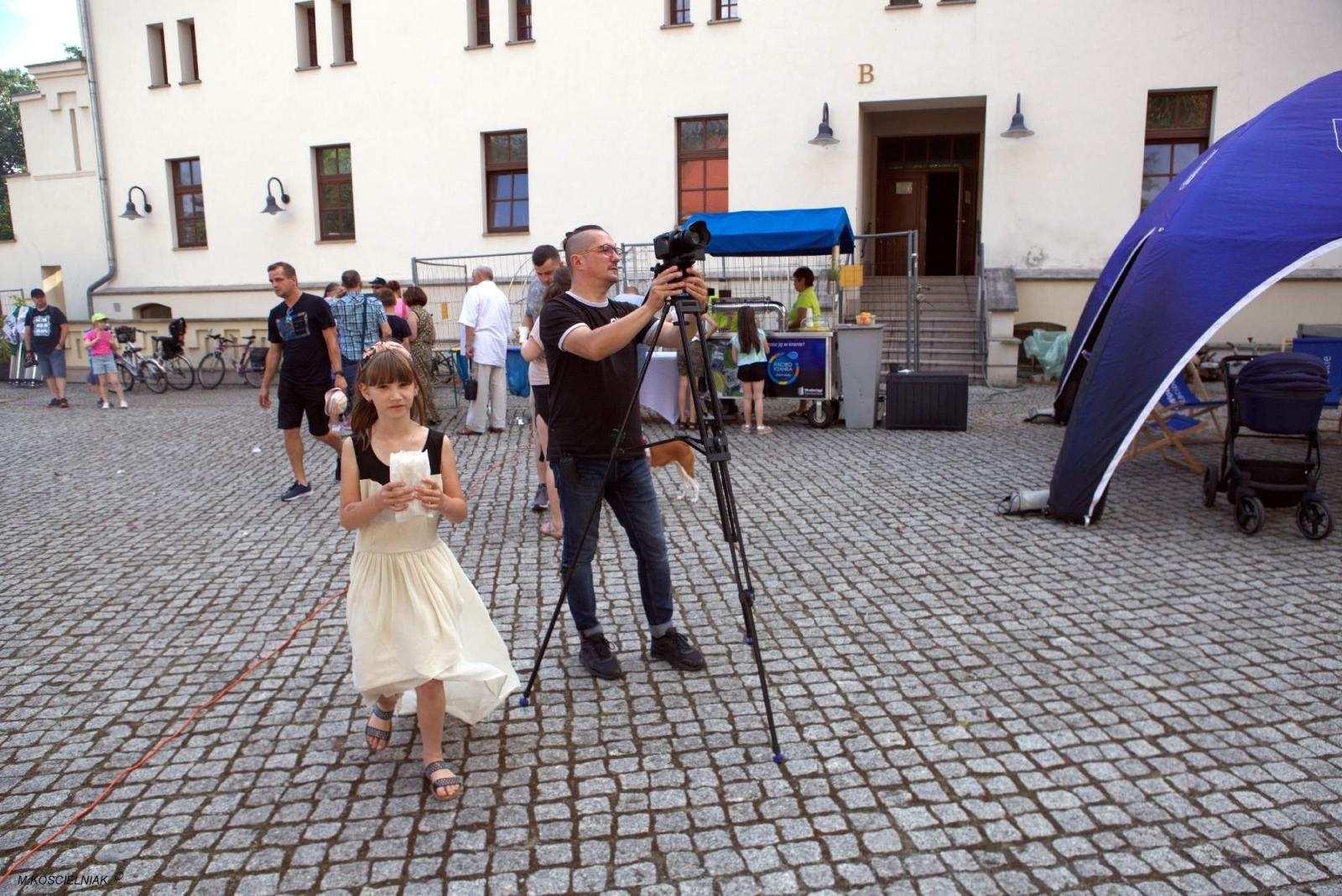 Zdjęcie w galerii na portalu naszraciborz.pl: Na zamku zainaugurowano akcję Wakacje w powiecie wiadomości z regionu