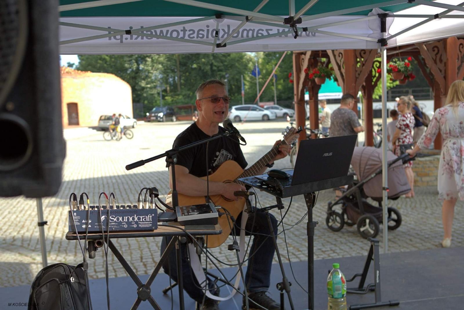 Zdjęcie w galerii na portalu naszraciborz.pl: Na zamku zainaugurowano akcję Wakacje w powiecie wiadomości z regionu