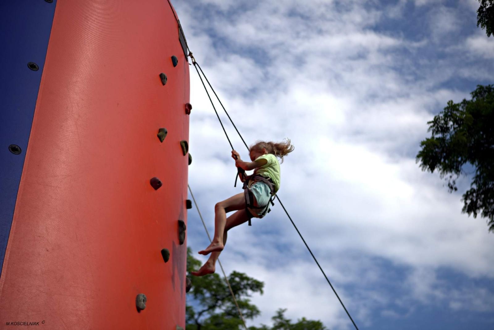 Zdjęcie w galerii na portalu naszraciborz.pl: Na zamku zainaugurowano akcję Wakacje w powiecie wiadomości z regionu