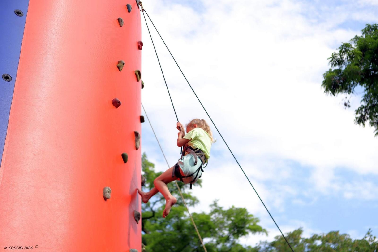 Zdjęcie w galerii na portalu naszraciborz.pl: Na zamku zainaugurowano akcję Wakacje w powiecie wiadomości z regionu