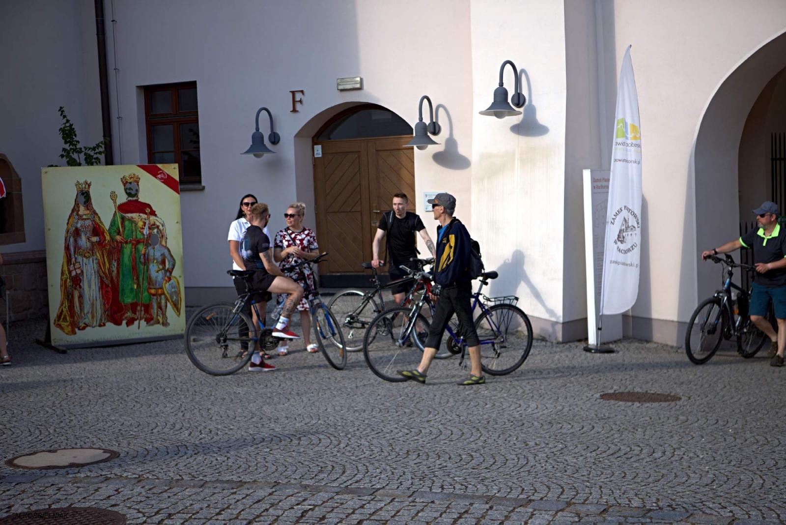 Zdjęcie w galerii na portalu naszraciborz.pl: Na zamku zainaugurowano akcję Wakacje w powiecie wiadomości z regionu