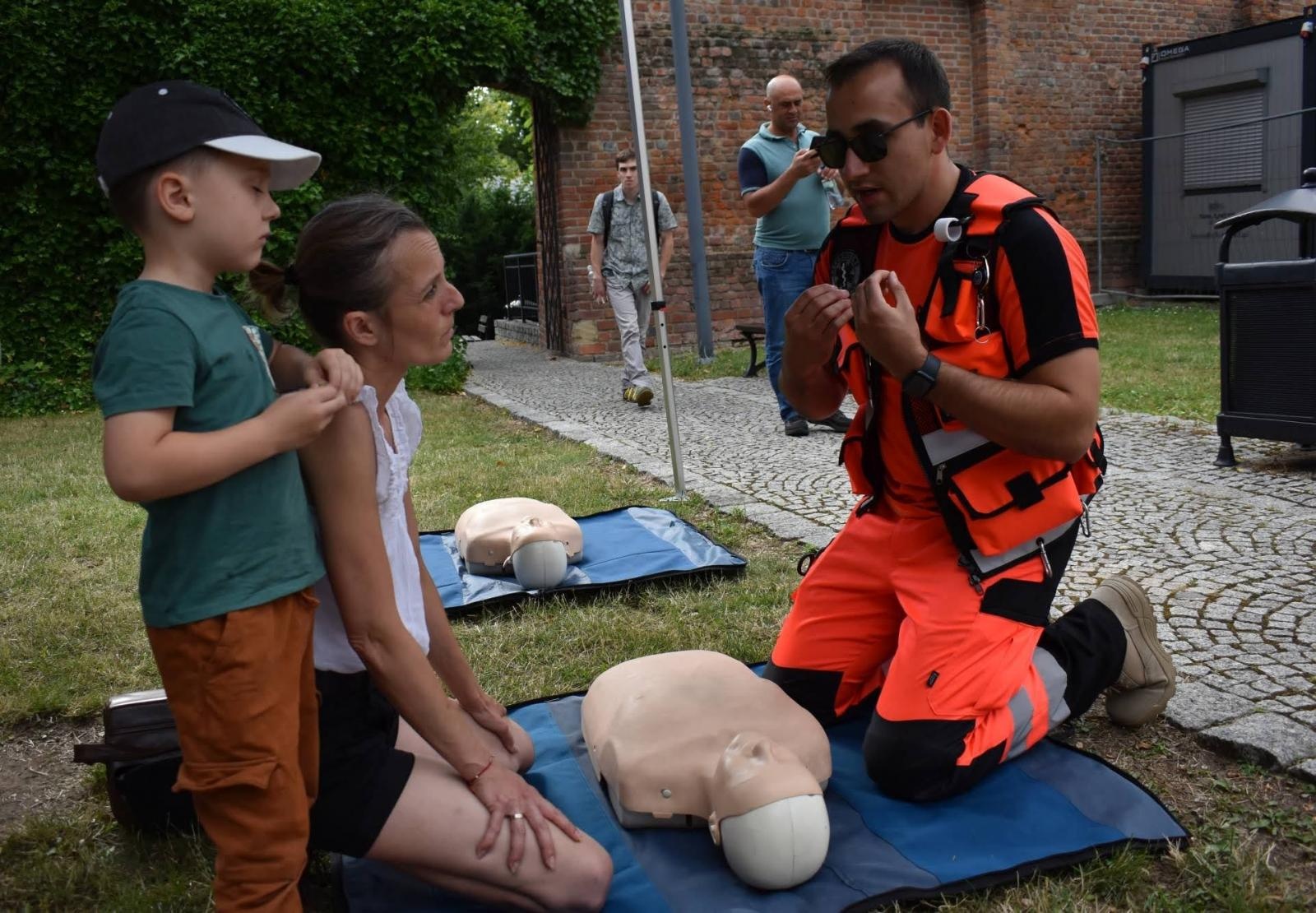 Zdjęcie w galerii na portalu naszraciborz.pl: Na zamku zainaugurowano akcję Wakacje w powiecie wiadomości z regionu