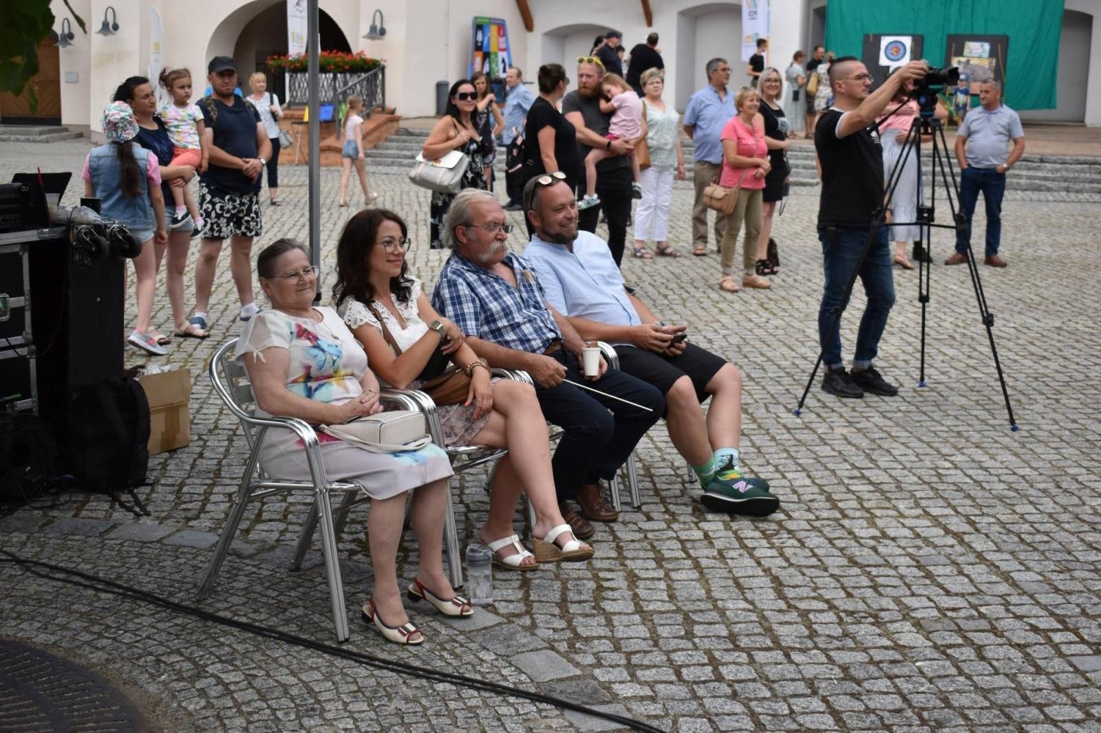 Zdjęcie w galerii na portalu naszraciborz.pl: Na zamku zainaugurowano akcję Wakacje w powiecie wiadomości z regionu
