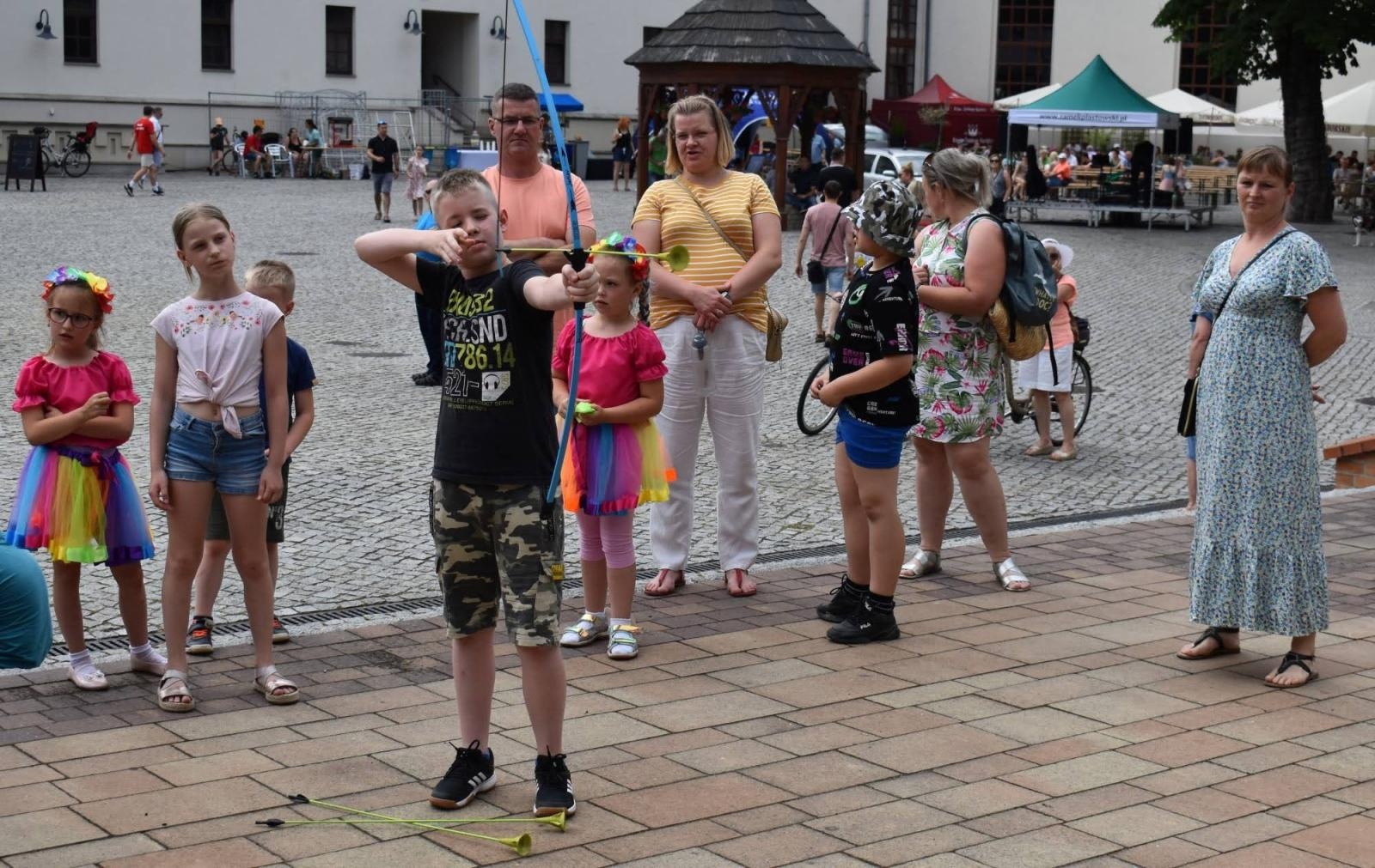 Zdjęcie w galerii na portalu naszraciborz.pl: Na zamku zainaugurowano akcję Wakacje w powiecie wiadomości z regionu