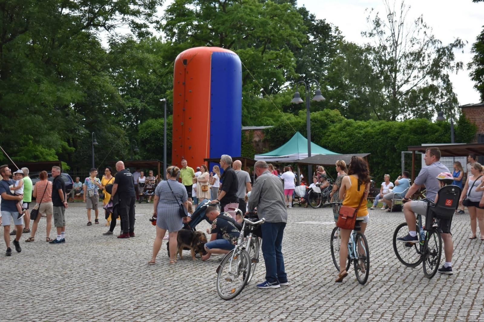 Zdjęcie w galerii na portalu naszraciborz.pl: Na zamku zainaugurowano akcję Wakacje w powiecie wiadomości z regionu