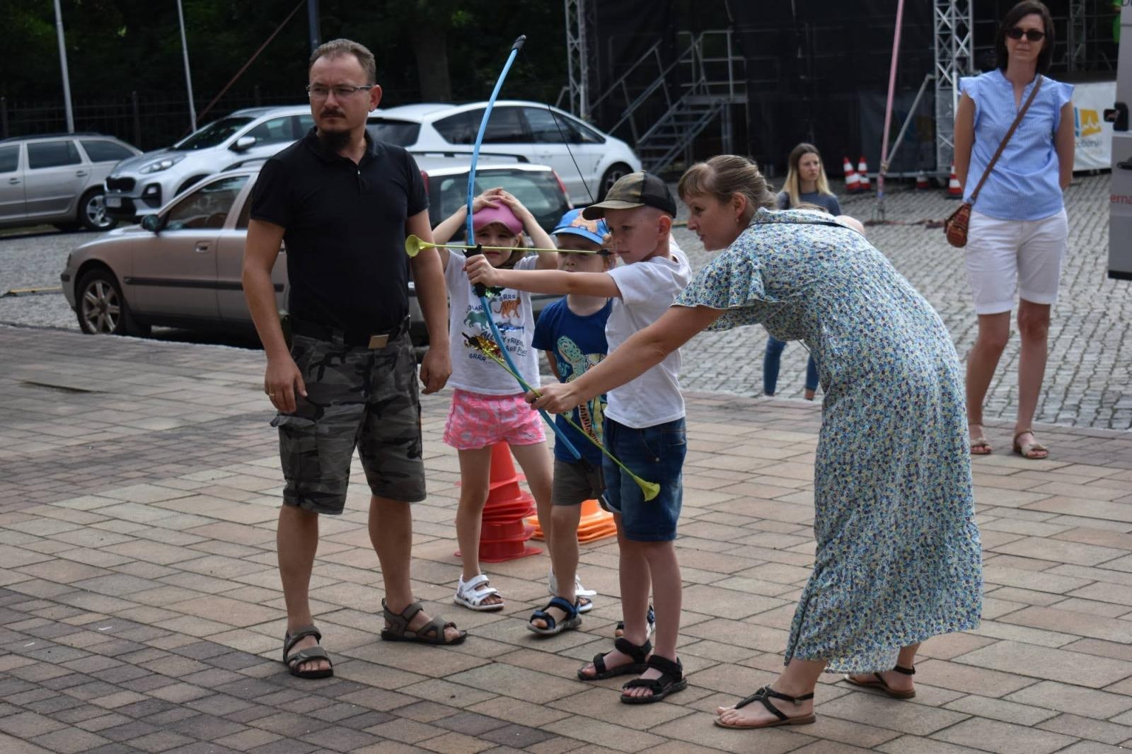 Zdjęcie w galerii na portalu naszraciborz.pl: Na zamku zainaugurowano akcję Wakacje w powiecie wiadomości z regionu
