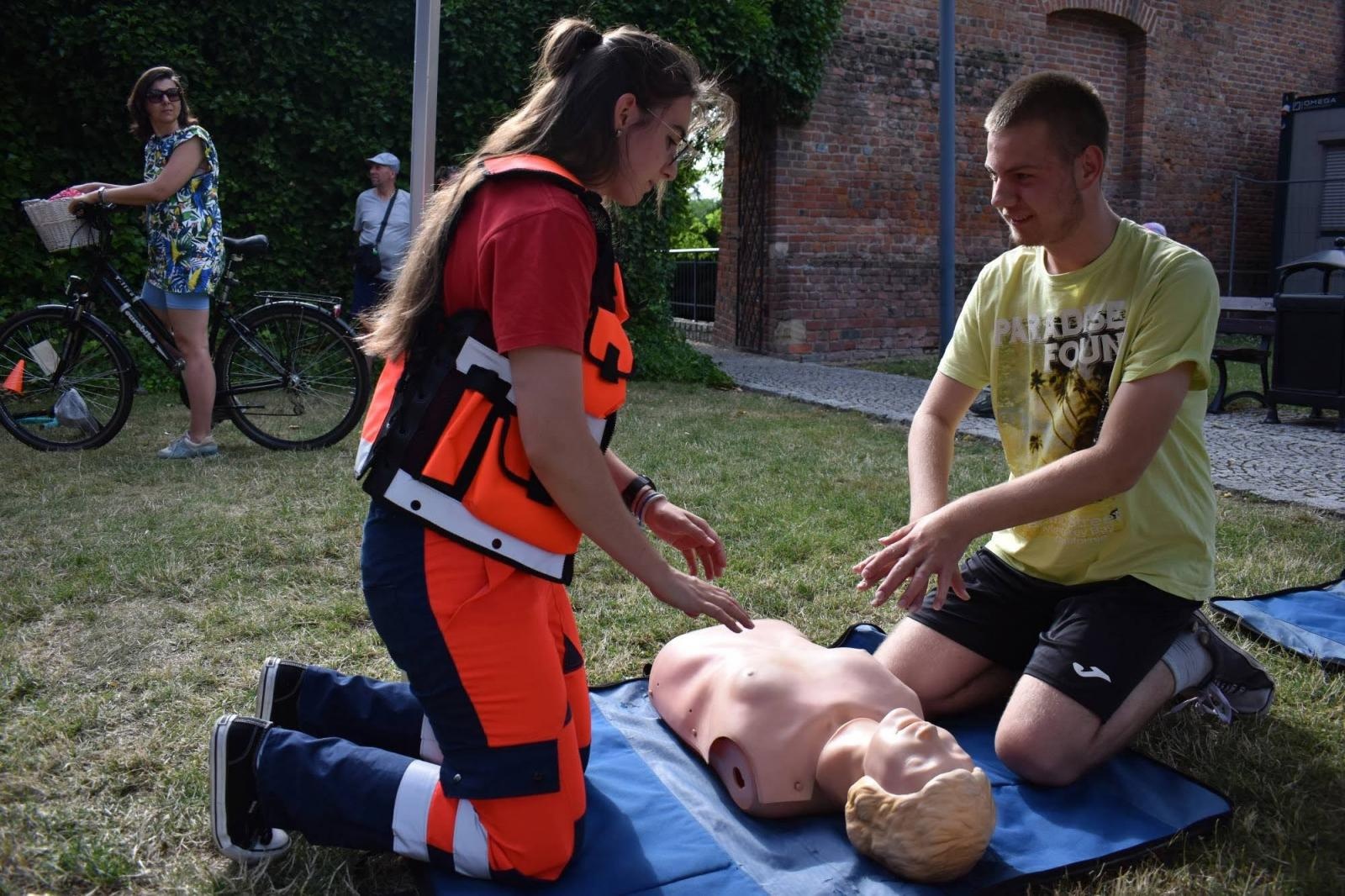 Zdjęcie w galerii na portalu naszraciborz.pl: Na zamku zainaugurowano akcję Wakacje w powiecie wiadomości z regionu
