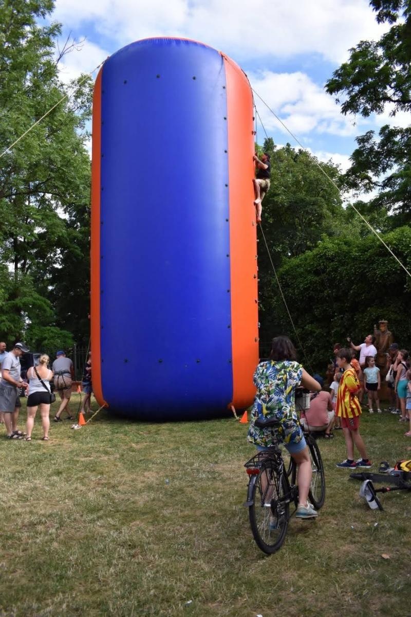 Zdjęcie w galerii na portalu naszraciborz.pl: Na zamku zainaugurowano akcję Wakacje w powiecie wiadomości z regionu