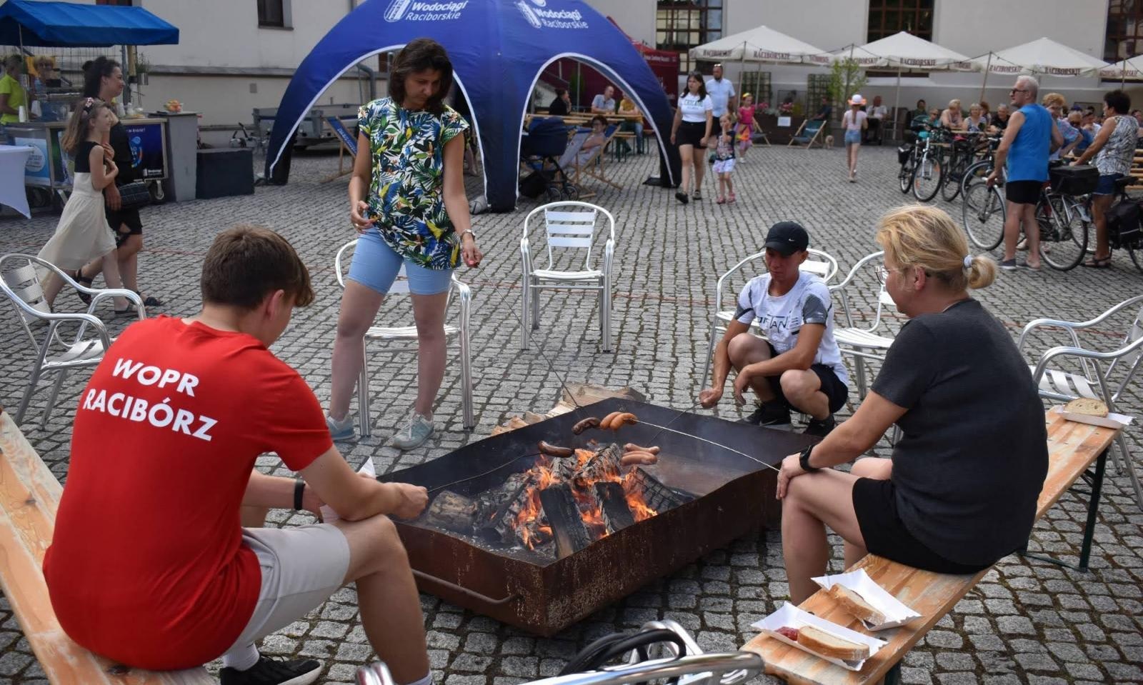 Zdjęcie w galerii na portalu naszraciborz.pl: Na zamku zainaugurowano akcję Wakacje w powiecie wiadomości z regionu
