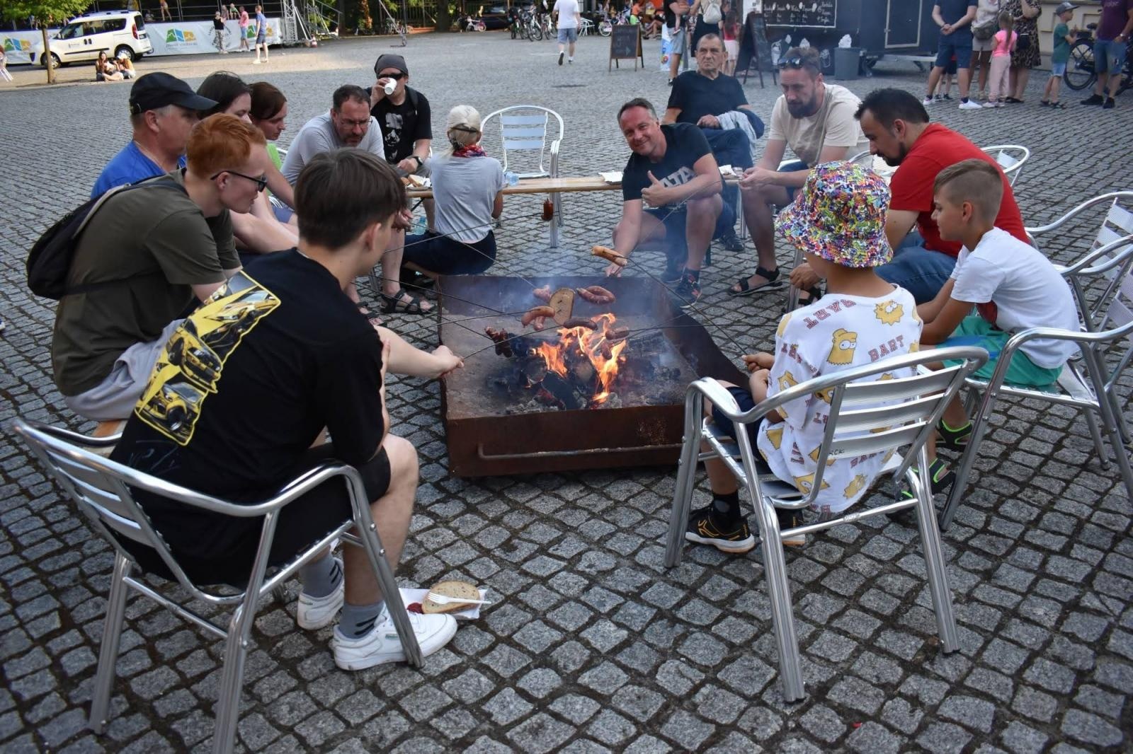 Zdjęcie w galerii na portalu naszraciborz.pl: Na zamku zainaugurowano akcję Wakacje w powiecie wiadomości z regionu