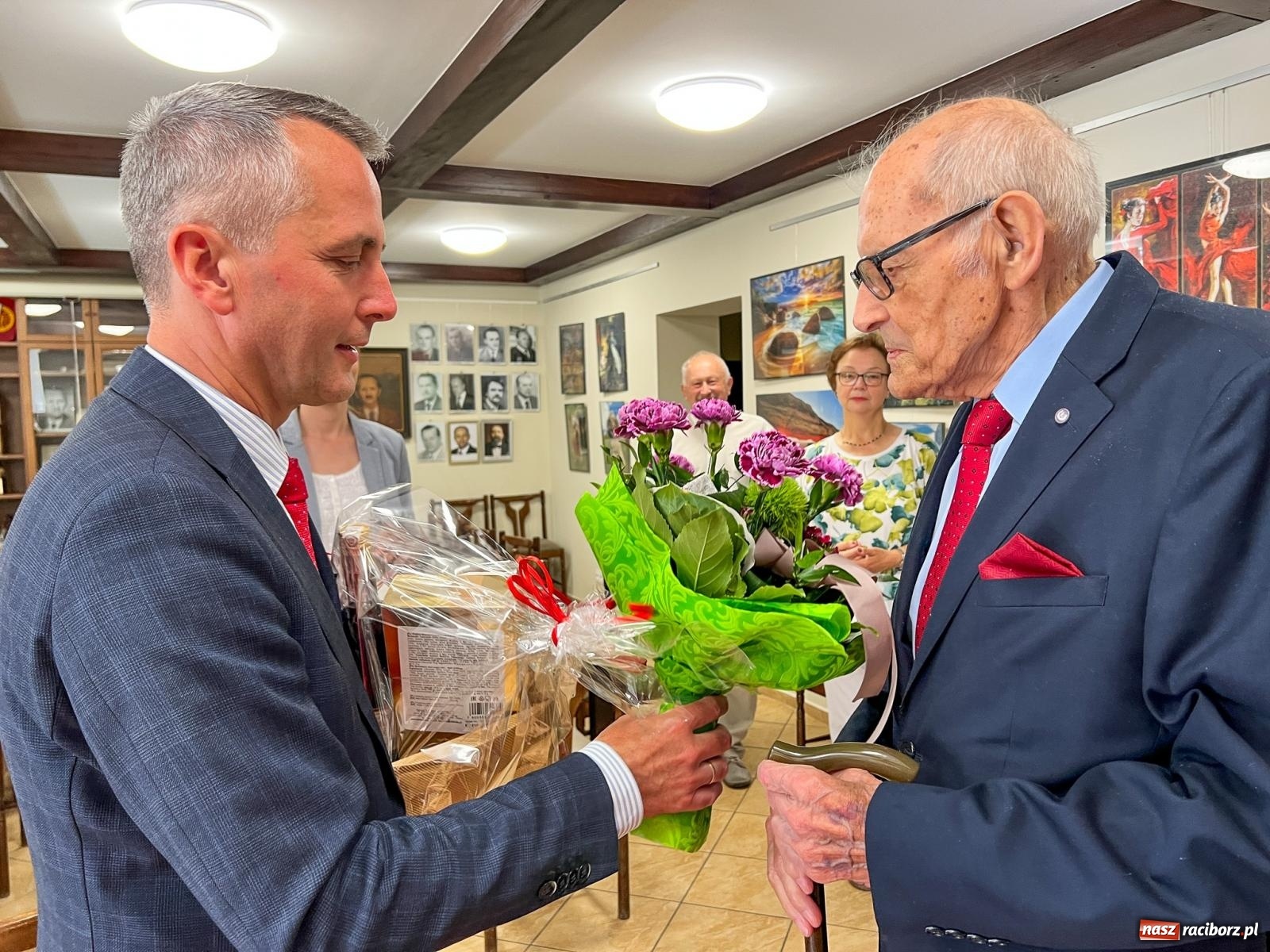 Zdjęcie w galerii na portalu naszraciborz.pl: 100 lat dla Pawła Newerli. Zasłużony dla Raciborza badacz jego historii świętuje 91. urodziny wiadomości z regionu