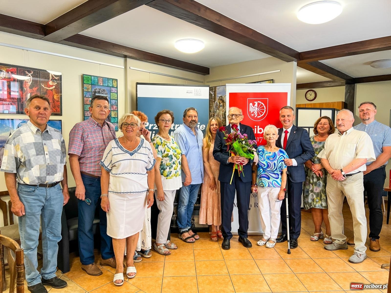 Zdjęcie w galerii na portalu naszraciborz.pl: 100 lat dla Pawła Newerli. Zasłużony dla Raciborza badacz jego historii świętuje 91. urodziny wiadomości z regionu