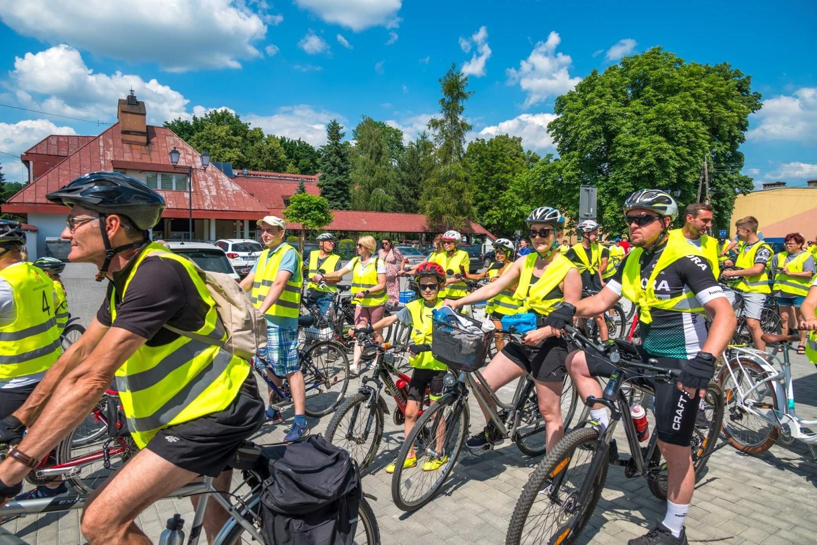 Zdjęcie w galerii na portalu naszraciborz.pl: Polsko-czeski rajd rowerowy szlakiem rodów pogranicza wiadomości z regionu
