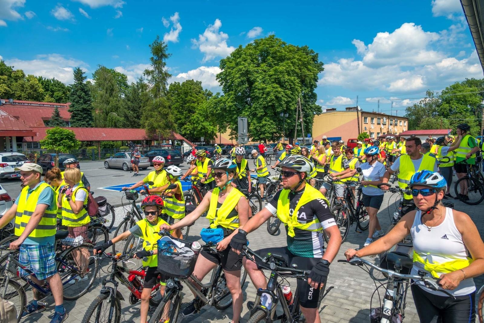 Zdjęcie w galerii na portalu naszraciborz.pl: Polsko-czeski rajd rowerowy szlakiem rodów pogranicza wiadomości z regionu