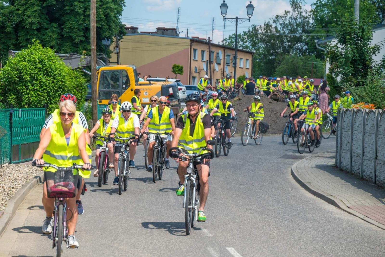 Zdjęcie w galerii na portalu naszraciborz.pl: Polsko-czeski rajd rowerowy szlakiem rodów pogranicza wiadomości z regionu