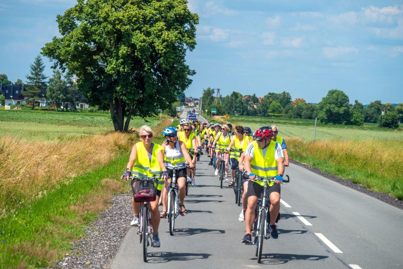 Zdjęcie w galerii na portalu naszraciborz.pl: Polsko-czeski rajd rowerowy szlakiem rodów pogranicza wiadomości z regionu