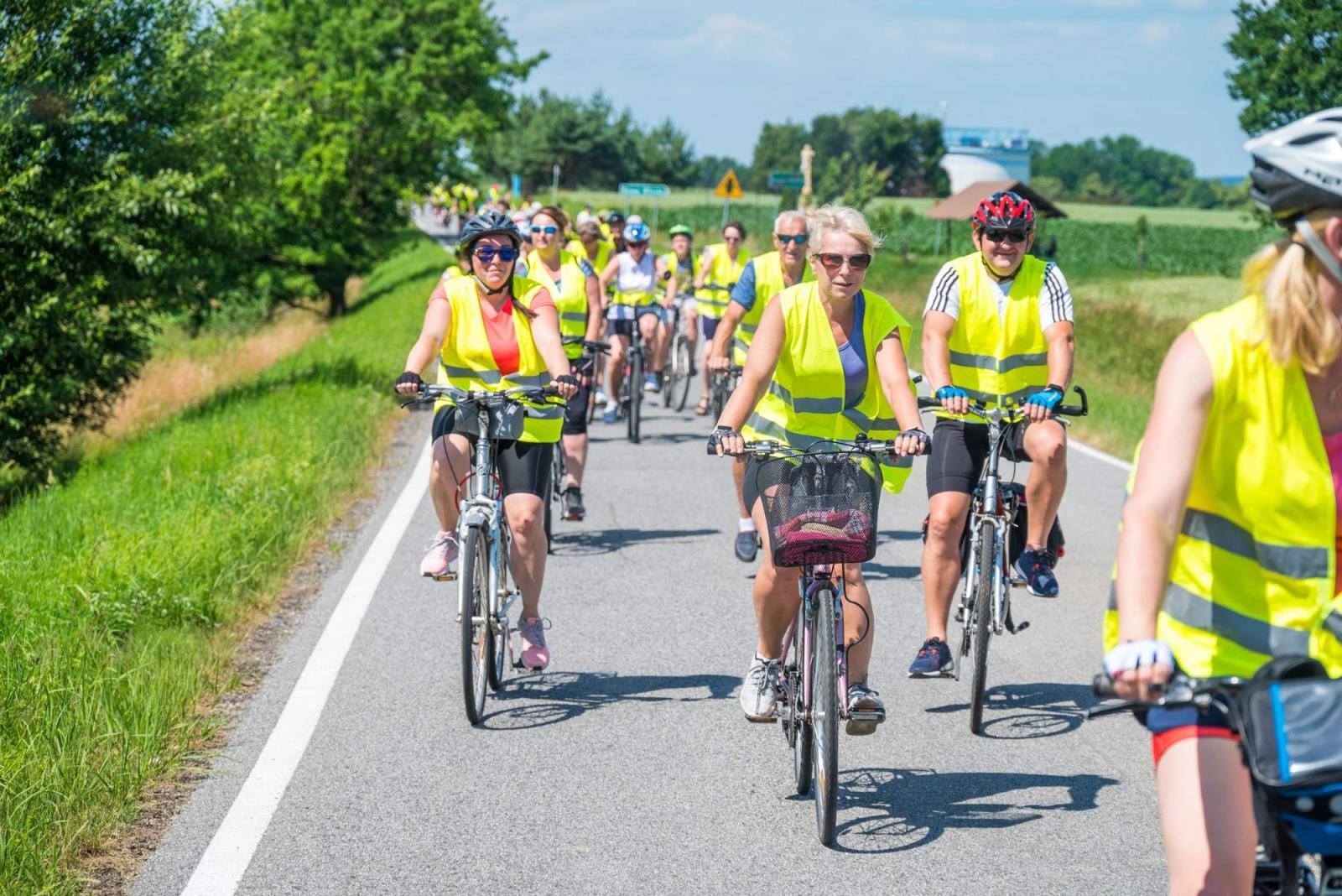 Zdjęcie w galerii na portalu naszraciborz.pl: Polsko-czeski rajd rowerowy szlakiem rodów pogranicza wiadomości z regionu