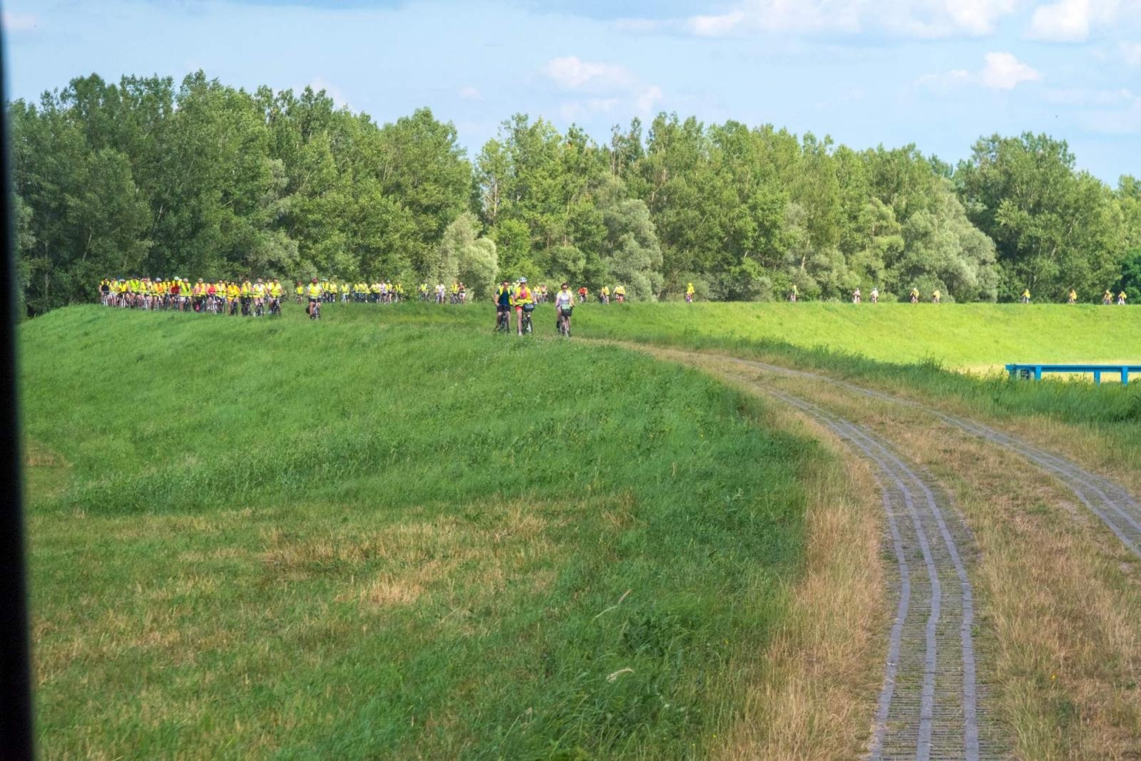 Zdjęcie w galerii na portalu naszraciborz.pl: Polsko-czeski rajd rowerowy szlakiem rodów pogranicza wiadomości z regionu